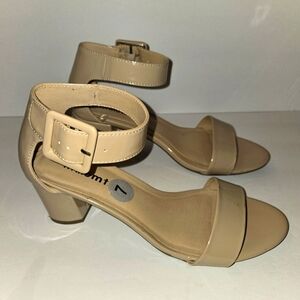 White Mt. Women's sz 7 Chunky Heel Shoes